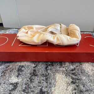 NEW! Capezio Adult "Hanami" Canvas Split Sole Ballet Slipper